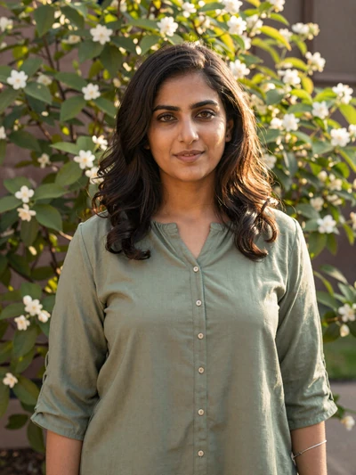 Fatima, 30, Pakistani single woman from Karachi interested in dating