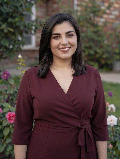 Armine, 34, Armenian single from Glendale USA seeking meaningful dating connection