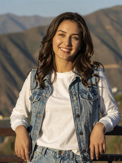 Maral, 25, young Turkmen woman from Balkanabat open to international dating
